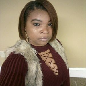 Meet your Posher, Angela